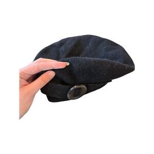Parkhurst plain black beret with button detail, no size